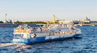 Двухпалубный теплоход "Москва - 10"